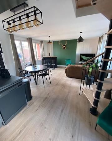 Appartamento Duplex Proche Gare Vue Tour Perret Avec Parking Gratuit Amiens Esterno foto