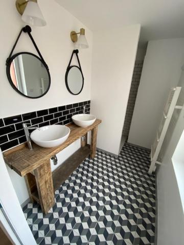 Appartamento Duplex Proche Gare Vue Tour Perret Avec Parking Gratuit Amiens Esterno foto